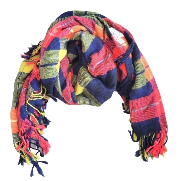 Old navy plaid scarf - Picture 2 of 3